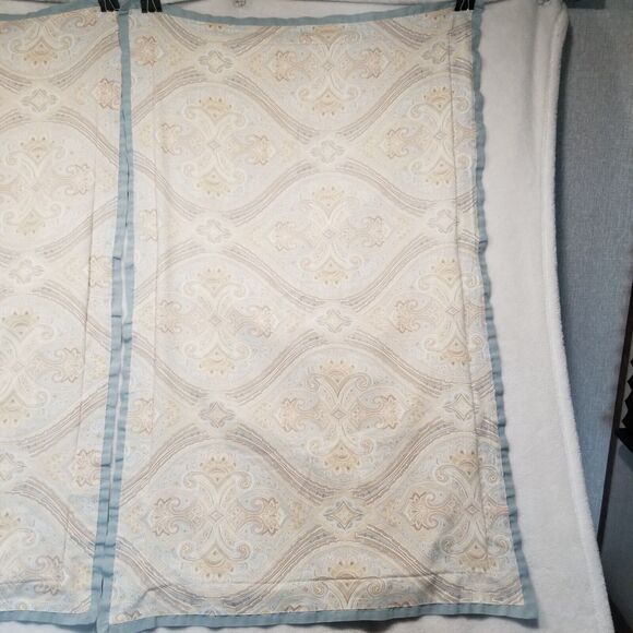 Set Of 2 Cindy Crawford Tan And Blue Paisley KING Pillow Shams - Picture 5 of 10